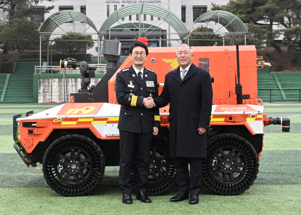 Hyundai Motor Group Donates Unmanned Firefighting Robots to Korea National Fire Agency for Safeguarding Firefighters